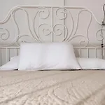 Eleni's Seaview House Apartman