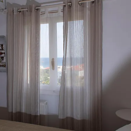 Apartment Eleni's Seaview House *